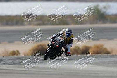 media/Nov-16-2025-Race Pace (Sun) [[8c5fa54630]]/Non Verified Riders (1st 20 Minutes)/1-Turn 14 (10am)/